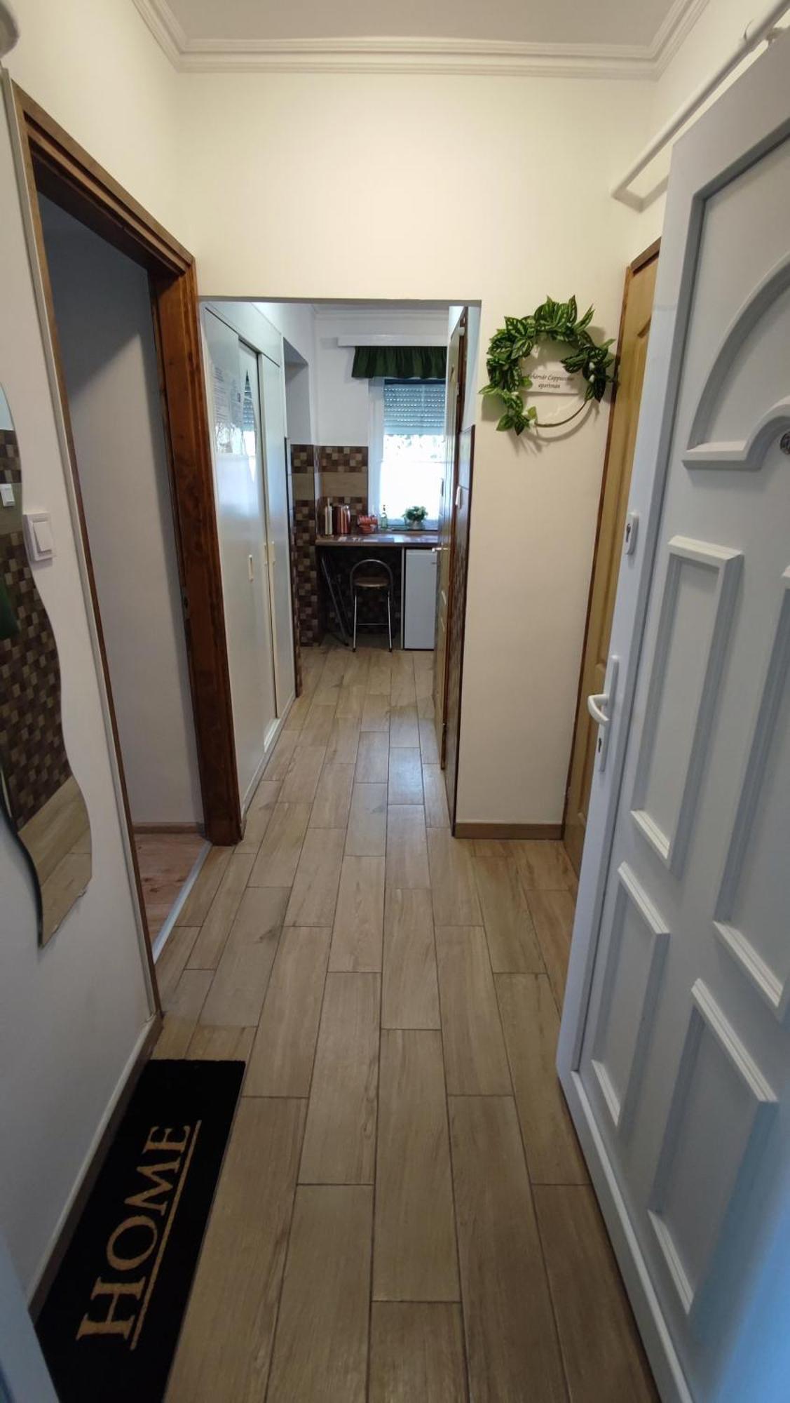 Fehervar Cappuccino Center, Ac, Easy Parking Apartment *