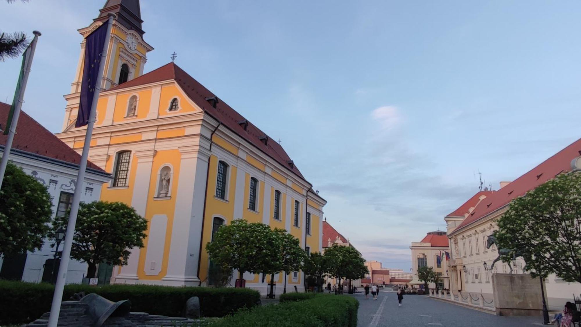 Fehervar Cappuccino Center, Ac, Easy Parking Apartment *
