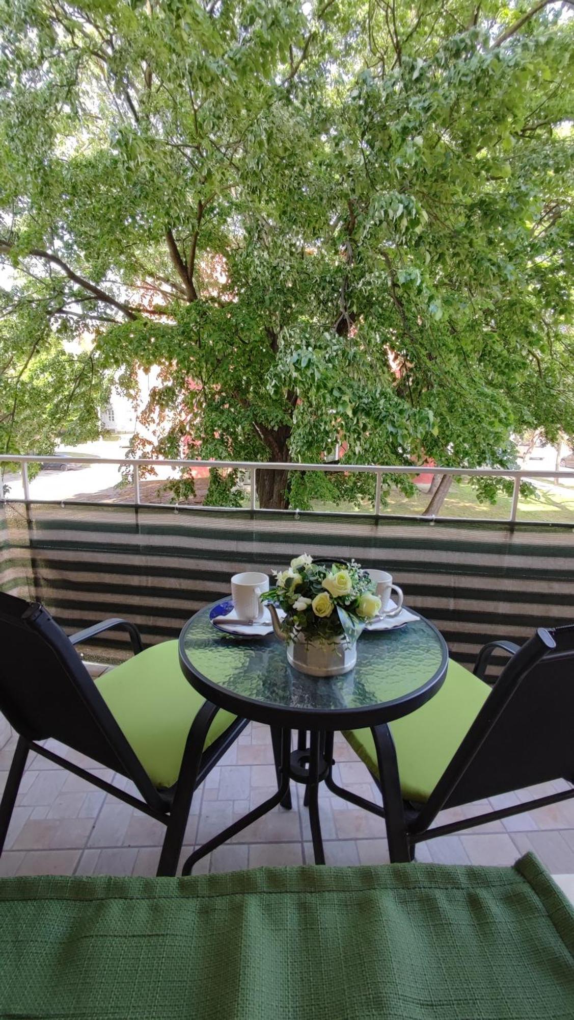 Apartment Fehervar Cappuccino Center, Ac, Easy Parking *